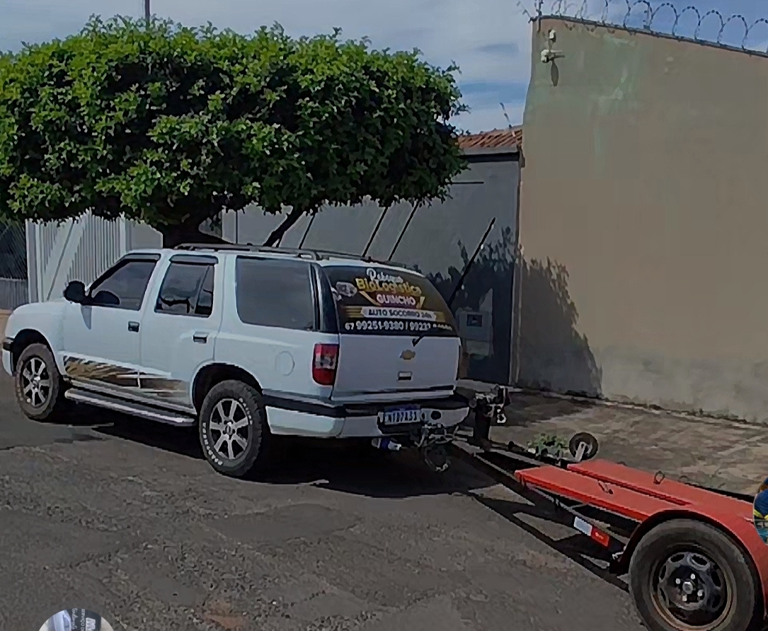 Veículo de apoio da BioLogística com o reboque acoplado